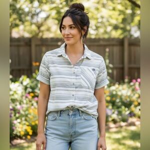 L.L. Bean Women’s Vented Button Down‎ Hiking Fishing Shirt Size XL Striped